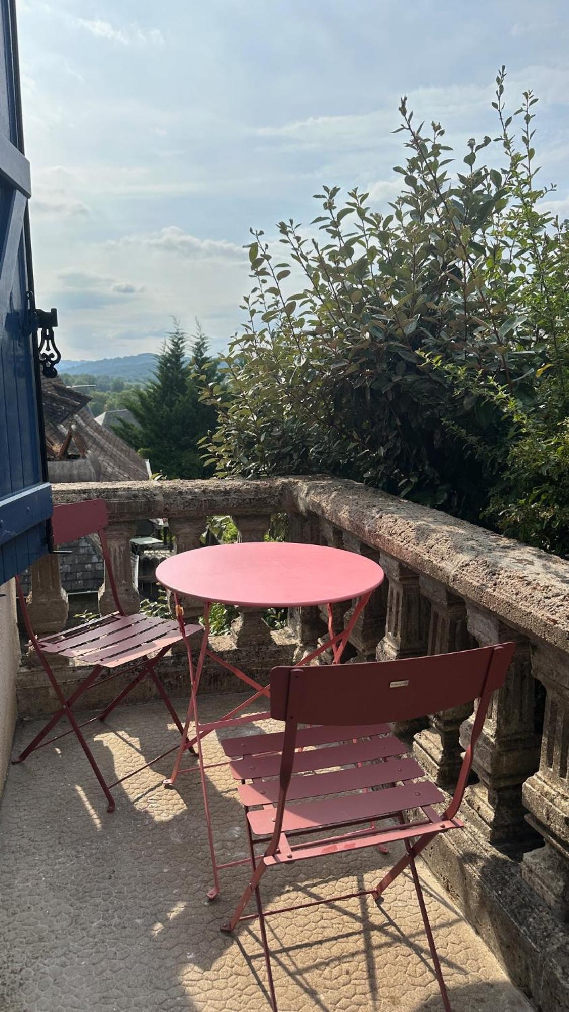 Gite Au Coeur De La Ville Ancienne Terrasson Bagian luar foto